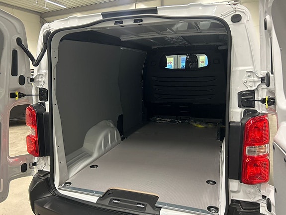 Opel Vivaro-e 6 of 23