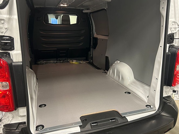 Opel Vivaro-e 7 of 23