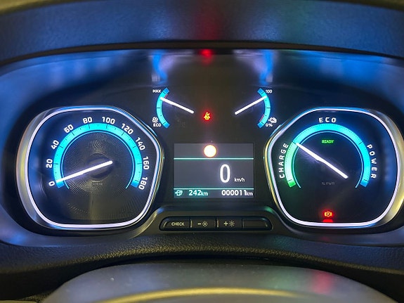 Opel Vivaro-e 12 of 23