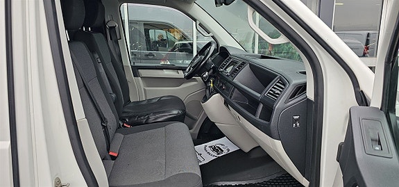 Volkswagen Transporter 17 of 22