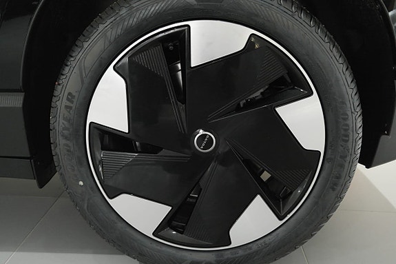 Volvo EX30 15 of 15