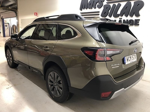 Subaru Outback 3 of 5