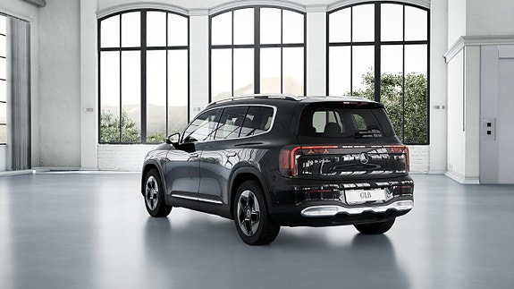 Mercedes-Benz GLB250+ 4 of 7