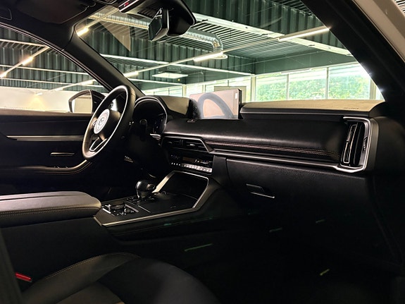 Mazda CX-60 14 of 23
