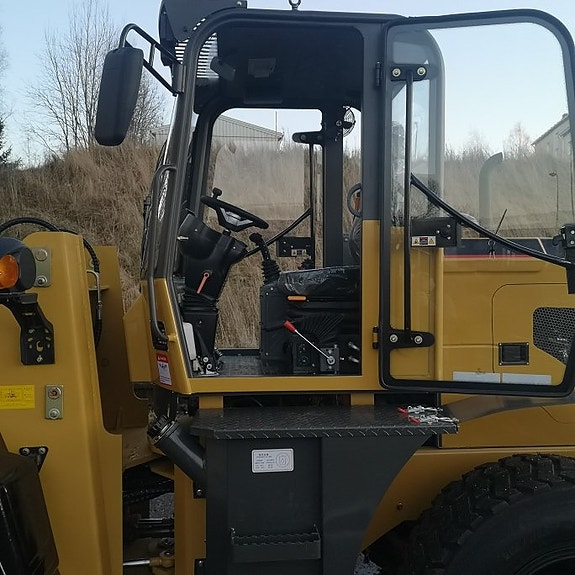 Stor SOMMAR-REA på våra SZM 928 hjullastare. 7 ton. 2st kvar 6 of 12