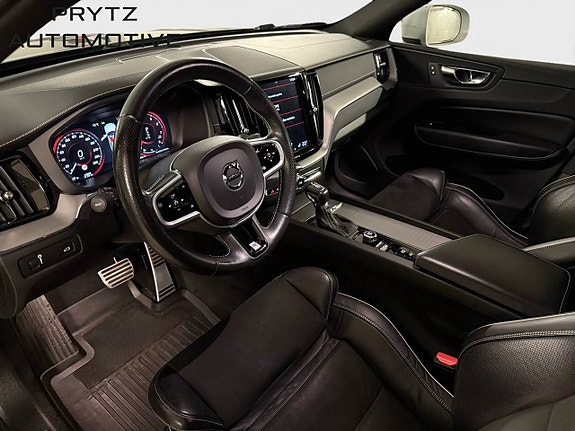 Volvo XC60 7 of 12