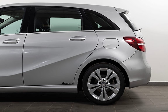 Mercedes-Benz B180 d 9 of 27