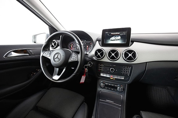 Mercedes-Benz B180 d 16 of 27
