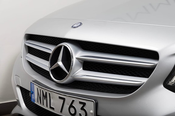 Mercedes-Benz B180 d 4 of 5