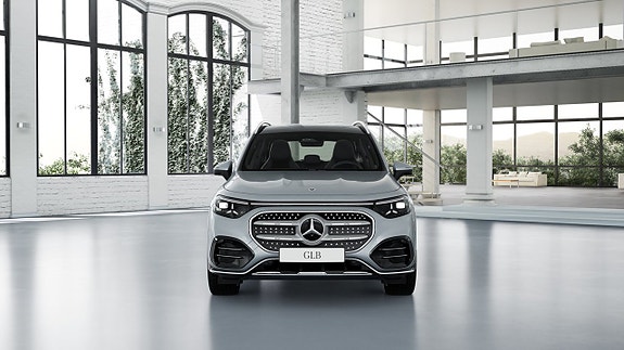 Mercedes-Benz GLB250+ 2 of 5