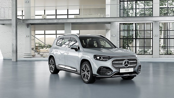 Mercedes-Benz GLB250+ 3 of 5