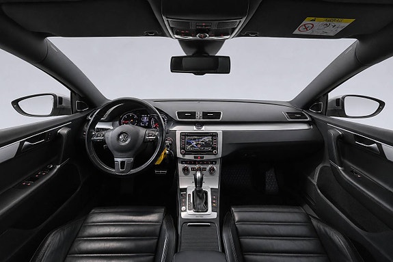 Volkswagen Passat Alltrack 12 of 23