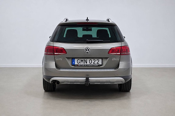 Volkswagen Passat Alltrack 6 of 23