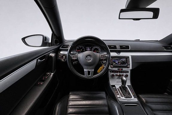 Volkswagen Passat Alltrack 11 of 23