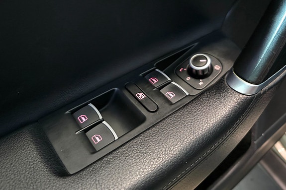 Volkswagen Passat Alltrack 15 of 23