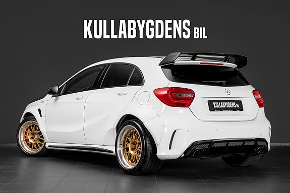 Mercedes-Benz A45 4 of 5