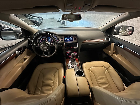 Audi Q7 21 of 30