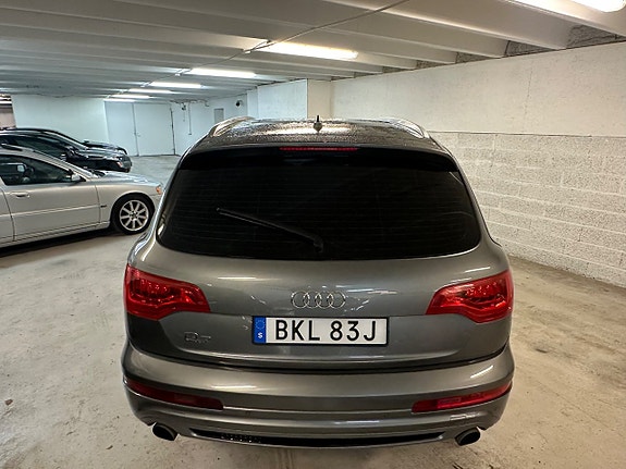 Audi Q7 8 of 30