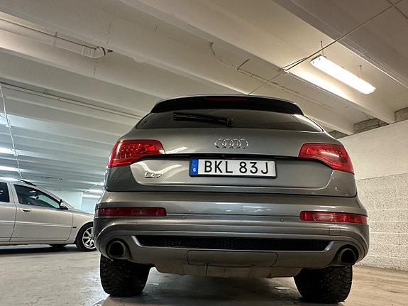 Audi Q7 9 of 30