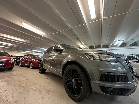 Audi Q7 12 of 30