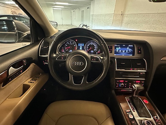 Audi Q7 27 of 30