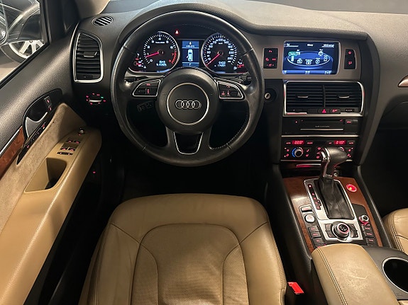 Audi Q7 24 of 30