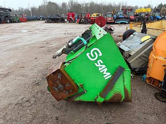 Sami SLH2300 självlastande sandspridare