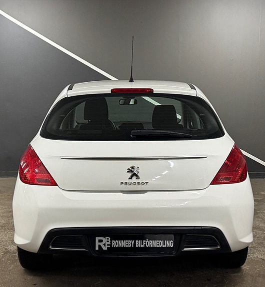 Peugeot 308 4 of 15