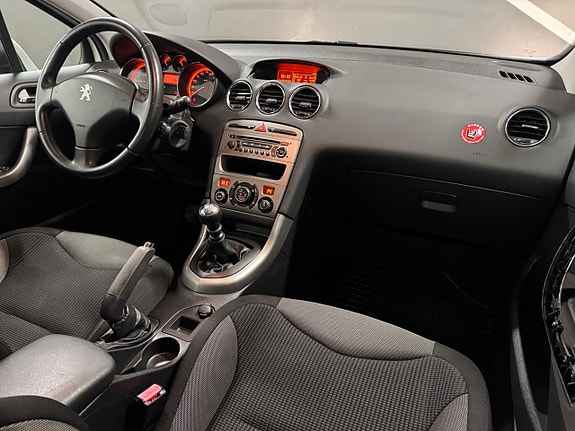 Peugeot 308 9 of 15