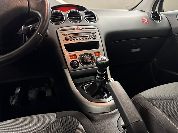 Peugeot 308 10 of 15