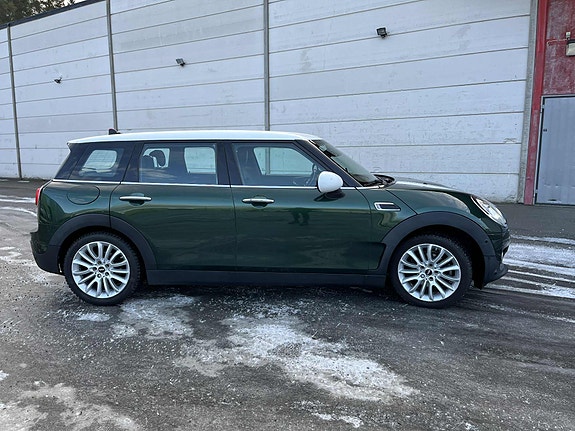 MINI Clubman Cooper D 2 of 5