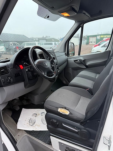 Volkswagen Crafter 35 8 of 8