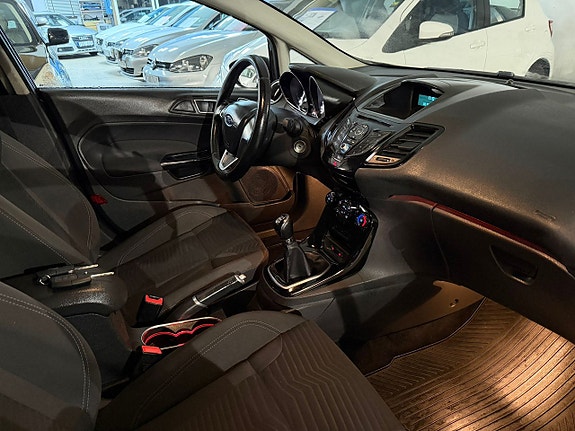 Ford Fiesta 10 of 11