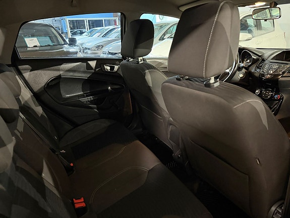 Ford Fiesta 9 of 11