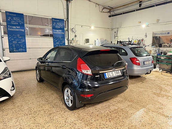 Ford Fiesta 5 of 11