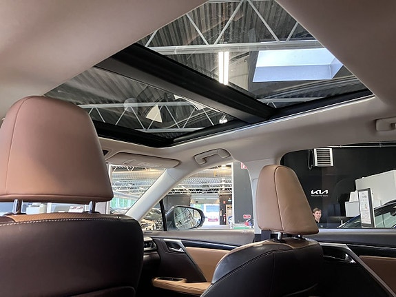 Lexus RX450h 12 of 22