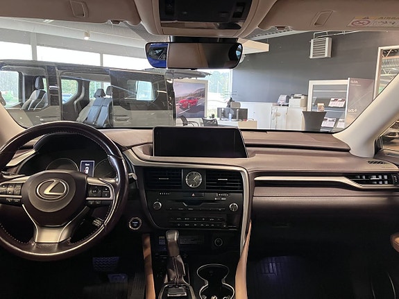 Lexus RX450h 13 of 22