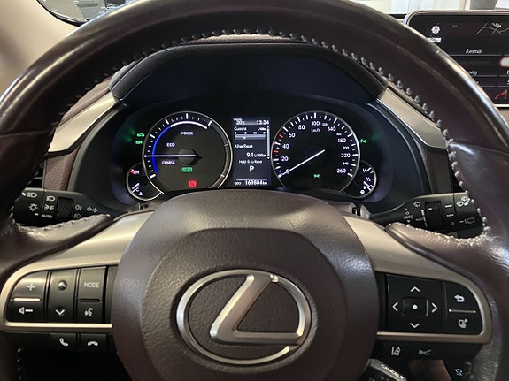 Lexus RX450h 15 of 22