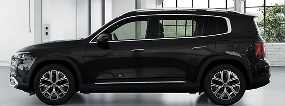 Mercedes-Benz GLB250+ 3 of 5