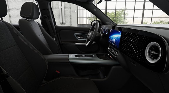 Mercedes-Benz GLB250+ 5 of 5