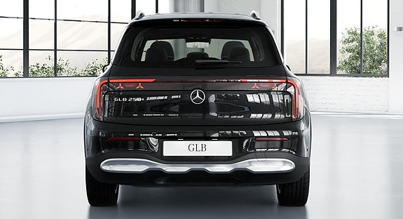 Mercedes-Benz GLB250+ 2 of 5