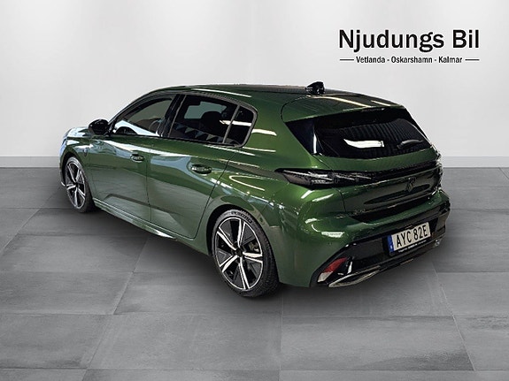 Peugeot 308 2 of 9
