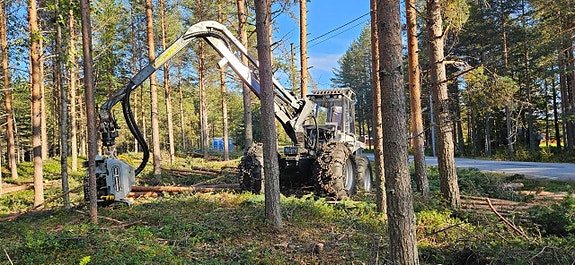 Vimek 404 T8 Skördare - demo 3 of 4