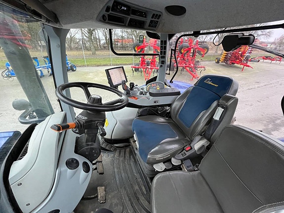 New Holland T7 315 7 of 8
