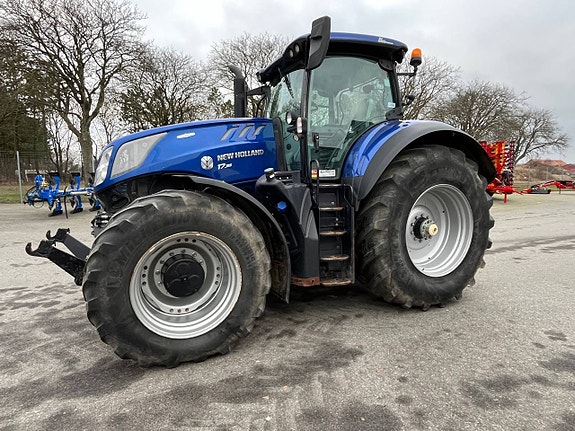 New Holland T7 315