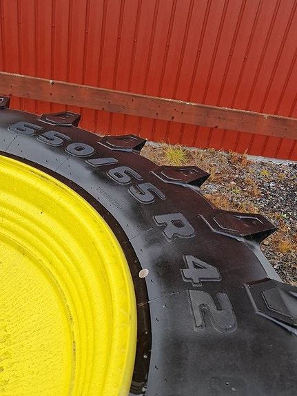 Trelleborg TM800 2 of 2