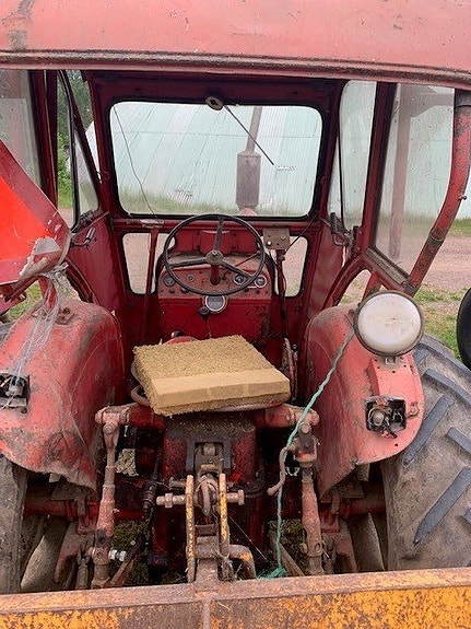 Traktor McCormick International 6 of 6