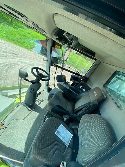 CLAAS Lexion 760 9 of 24