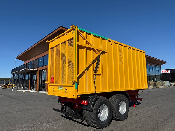 Hakarps - 26 tons ensilage kärra 710/50R26,5" växelflak