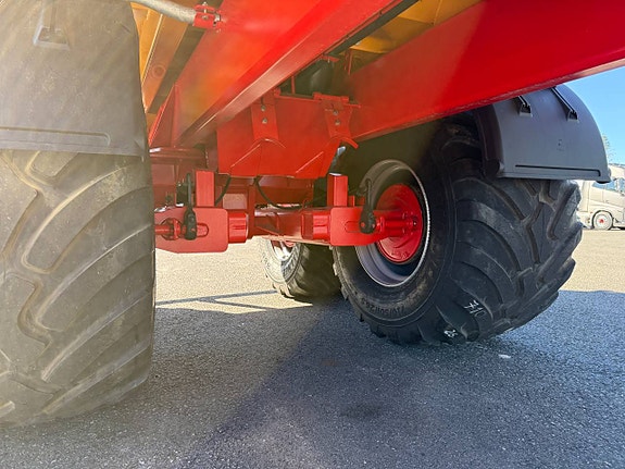 Hakarps - 26 tons ensilage kärra 710/50R26,5" växelflak 10 of 12